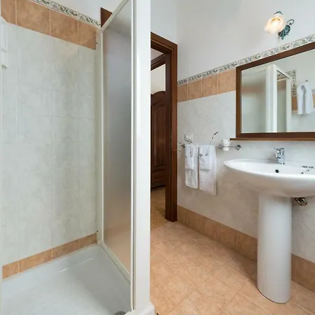 펜션 Irene 마카리